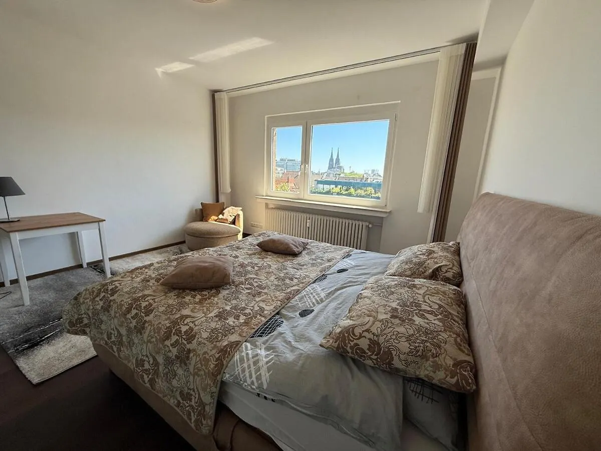 Premium Loft Xxl 0*, Kolín nad Rýnem